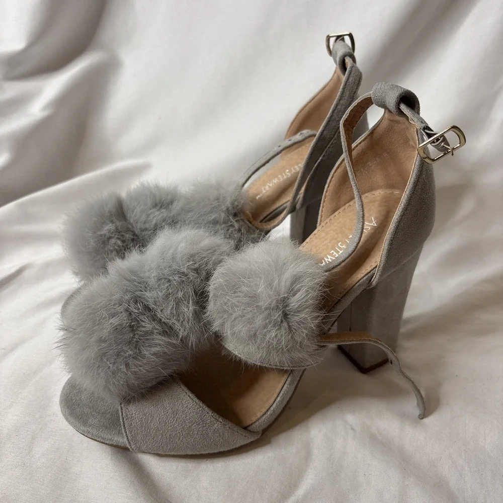 Ashley Stewart Grey Lisa Size 8‎ Pom Pom High Heels Chunky Furry Shoes